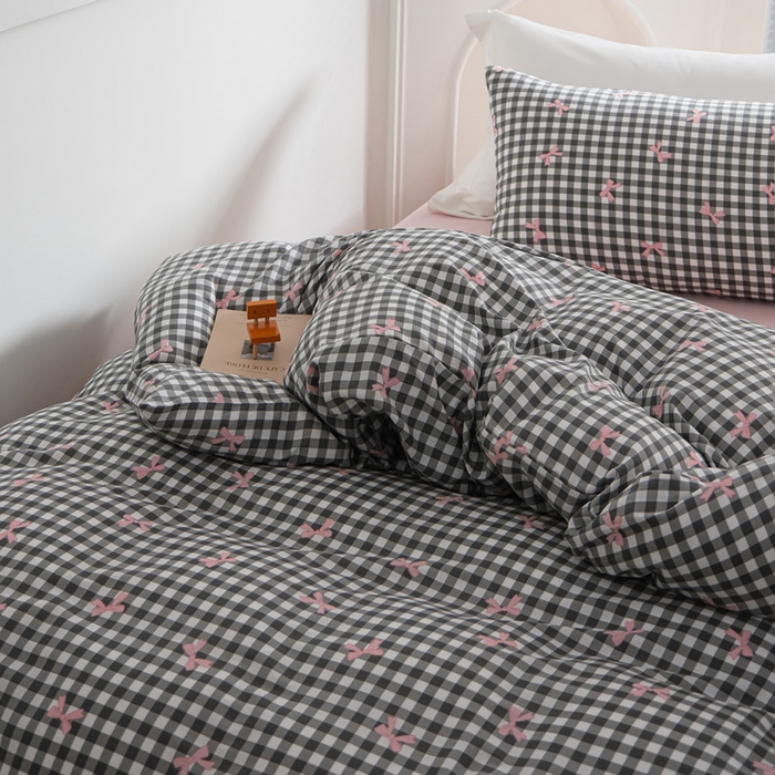 91家纺网 家纺一手货源 找家纺 布可家纺 2025新款水洗棉印花四件套系列 灰格蝴蝶结