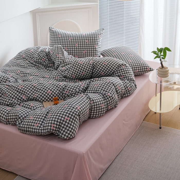 91家纺网 家纺一手货源 找家纺 布可家纺 2025新款水洗棉印花四件套系列 灰格蝴蝶结