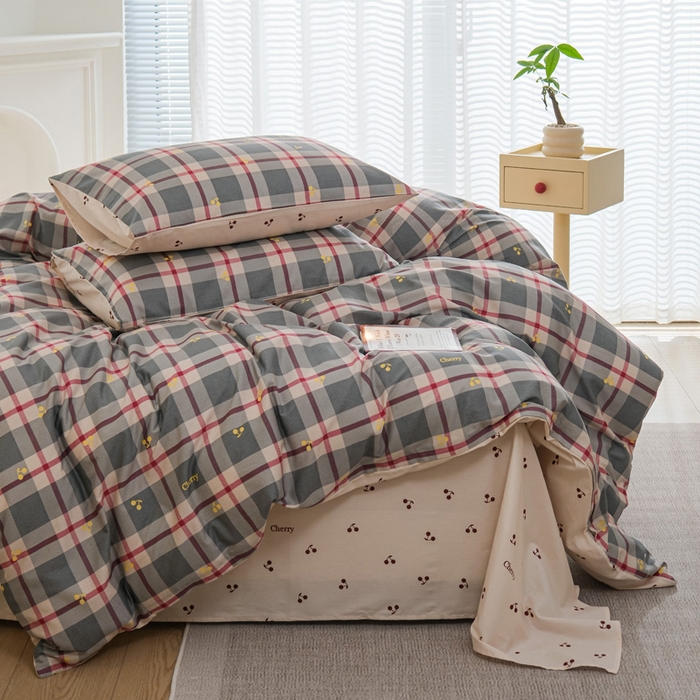 91家纺网 家纺一手货源 找家纺 布可家纺 2025新款水洗棉印花四件套系列 蓝格樱桃