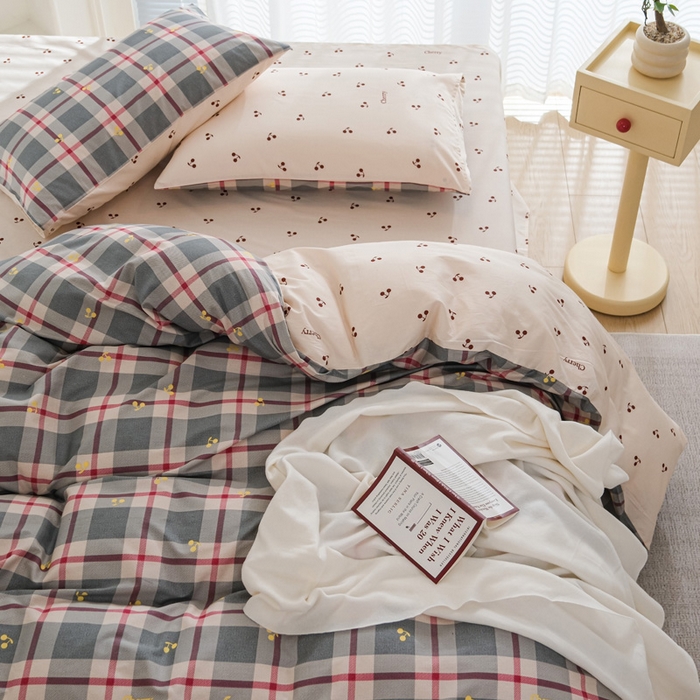 91家纺网 家纺一手货源 找家纺 布可家纺 2025新款水洗棉印花四件套系列 蓝格樱桃