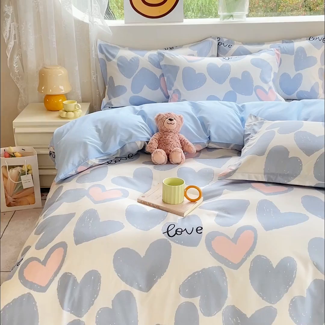 91家纺网 家纺一手货源 找家纺 布可家纺 2025新款水洗棉印花四件套系列 撞色爱心