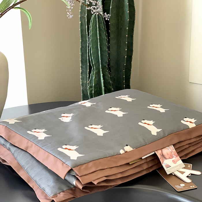 91家纺网 家纺一手货源 找家纺 汇庭 2025新款长绒棉夏被系列 查理狗