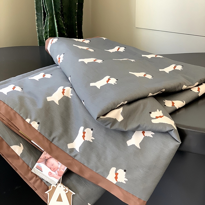 91家纺网 家纺一手货源 找家纺 汇庭 2025新款长绒棉夏被系列 查理狗