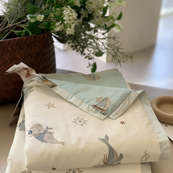 91家纺网 家纺一手货源 找家纺 汇庭 2025新款长绒棉夏被系列 鲸鱼长官