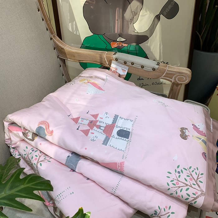 91家纺网 家纺一手货源 找家纺 汇庭 2025新款长绒棉夏被系列 小公主