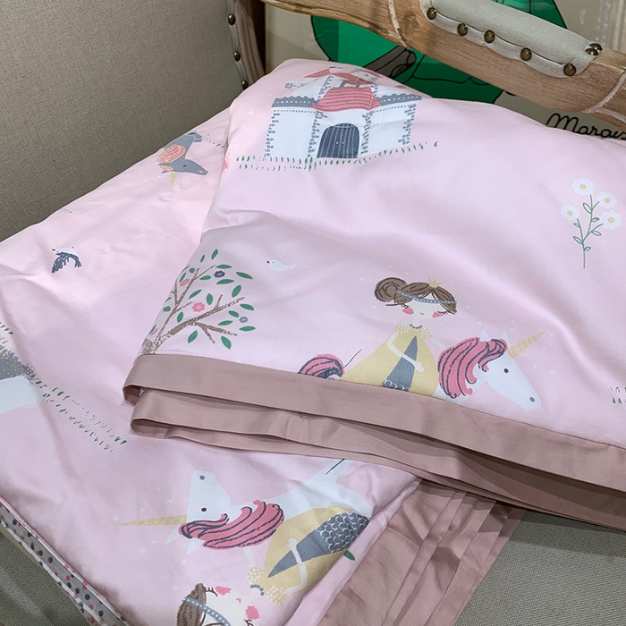 91家纺网 家纺一手货源 找家纺 汇庭 2025新款长绒棉夏被系列 小公主