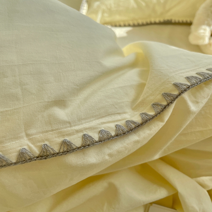 91家纺网 家纺一手货源 找家纺 瑞莱 2025新款全棉轻奢水洗棉贝壳绣四件套 米黄