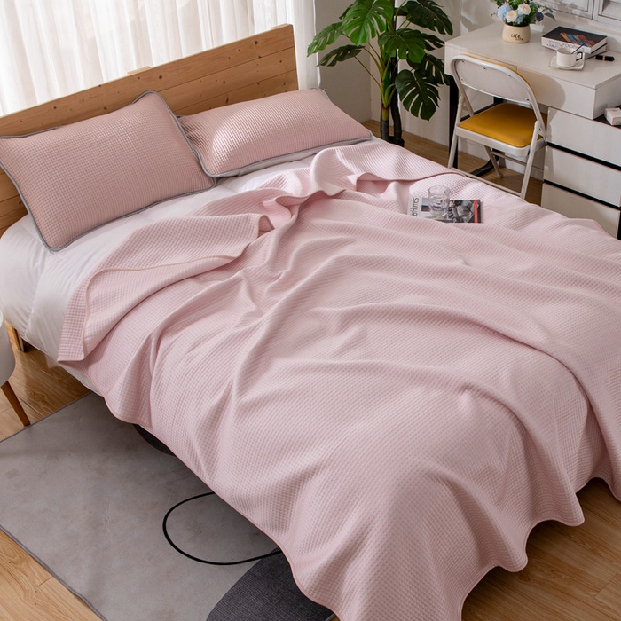 91家纺网 家纺一手货源 找家纺 来菲毛毯 2025新款双面夏凉被子PE速冷凉感夏被夏凉被空调被可机洗水洗 粉色