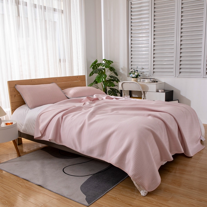 91家纺网 家纺一手货源 找家纺 来菲毛毯 2025新款双面夏凉被子PE速冷凉感夏被夏凉被空调被可机洗水洗 粉色