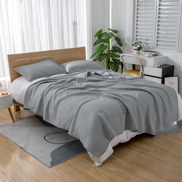 91家纺网 家纺一手货源 找家纺 来菲毛毯 2025新款双面夏凉被子PE速冷凉感夏被夏凉被空调被可机洗水洗 灰色