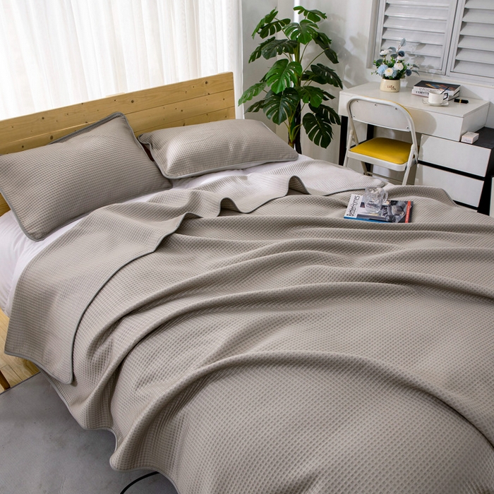 91家纺网 家纺一手货源 找家纺 来菲毛毯 2025新款双面夏凉被子PE速冷凉感夏被夏凉被空调被可机洗水洗 咖色