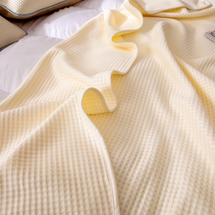 91家纺网 家纺一手货源 找家纺 来菲毛毯 2025新款双面夏凉被子PE速冷凉感夏被夏凉被空调被可机洗水洗 米白色