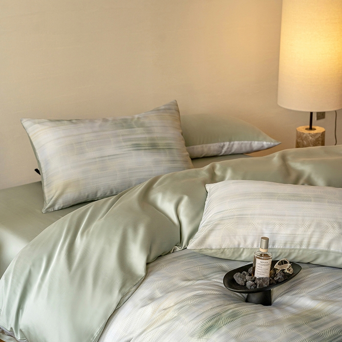 91家纺网 家纺一手货源 找家纺 咏绒家纺工厂店 2025新款60S奥地利兰精天丝数码印花暗合简约款系列四件套 卡西纳-绿