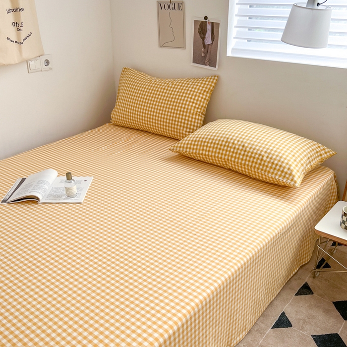 91家纺网 家纺一手货源 找家纺 2025新款水洗棉单床单 淡黄小格