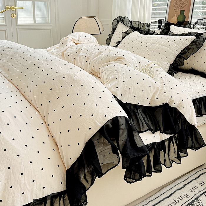 91家纺网 家纺一手货源 找家纺 艾橙家纺2025新款法式赫本风水洗棉印花雪纺花边单床笠 点点爱