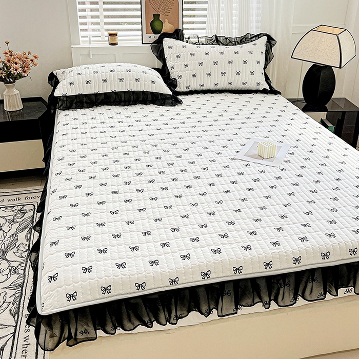 91家纺网 家纺一手货源 找家纺 艾橙家纺2025新款法式赫本风水洗棉印花雪纺花边单床笠 黑色蝴蝶结