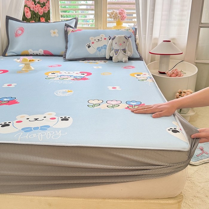 91家纺网 家纺一手货源 找家纺 518家纺 2025新款亲肤舒适A类碳光冰丝抗菌凉席【提供买家秀】席子【提供买家秀】-平铺款 花朵小熊