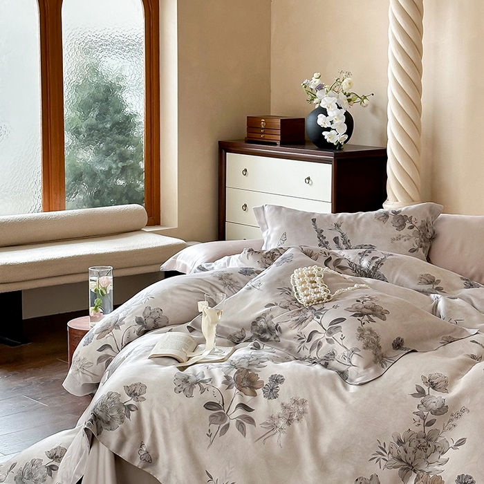 91家纺网 家纺一手货源 找家纺 2025新款60S奥地利兰精天丝数码印花宽边压线系列四件套 楠风-咖