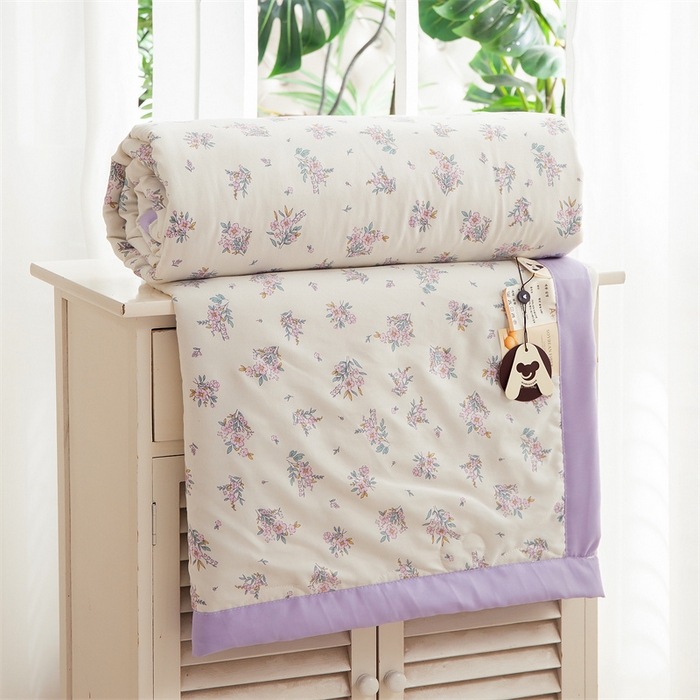 91家纺网 家纺一手货源 找家纺 博睿家纺 2025新款A类水洗双层纱皱皱纱大豆纤维被夏被夏凉被空调被 紫色花语