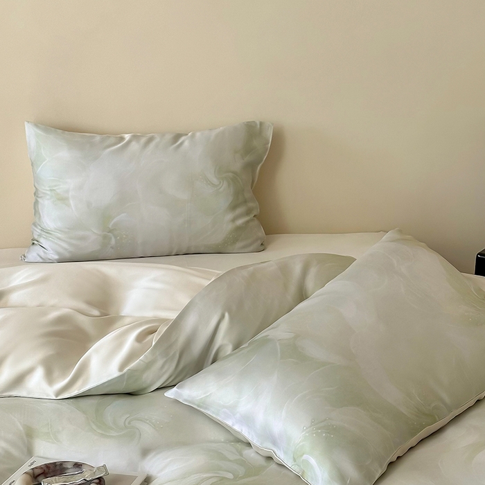 91家纺网 家纺一手货源 找家纺 咏绒家纺工厂店 2025新款60S奥地利兰精天丝数码印花暗合简约款系列四件套 莫斯-绿