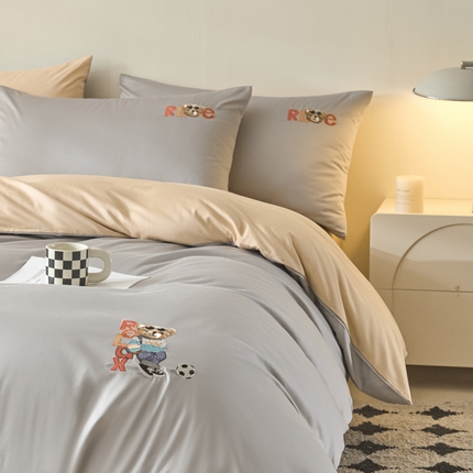 91家纺网 家纺一手货源 找家纺 （总）拼社家纺 2025新款全棉长绒棉四件套纯棉四件套小熊刺绣床上用品【提供买家秀】