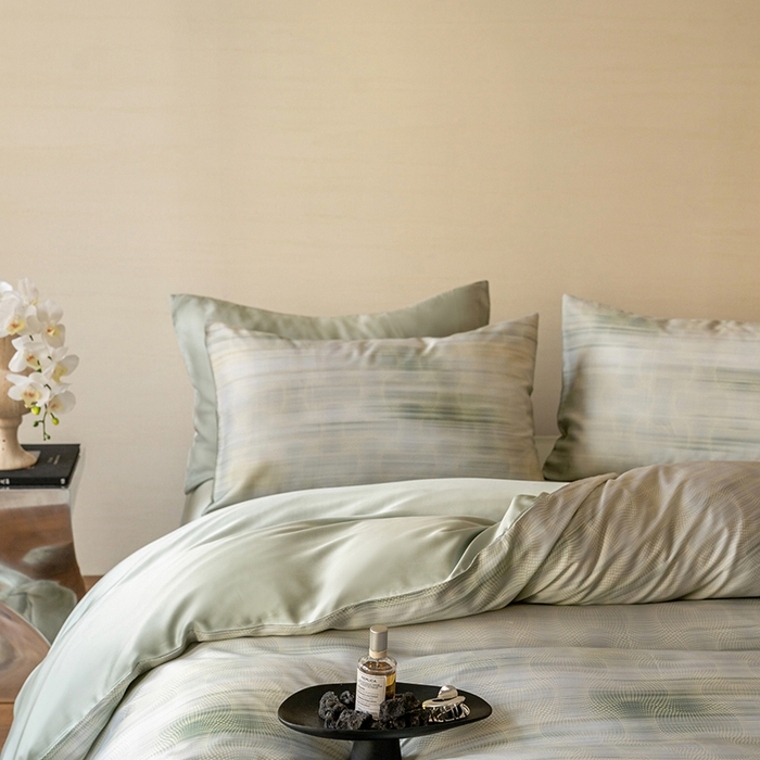 91家纺网 家纺一手货源 找家纺 咏绒家纺工厂店 2025新款60S奥地利兰精天丝数码印花暗合简约款系列四件套 卡西纳-绿