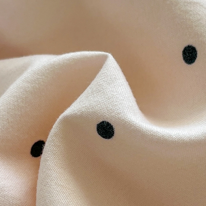 91家纺网 家纺一手货源 找家纺 桃心家居 2025新款A类ins云柔水洗棉大豆织标蝴蝶结毛球少女单夏被夏被四件套系列 奶昔粉蓝