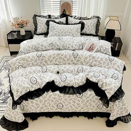 91家纺网 家纺一手货源 找家纺 艾橙家纺2025新款法式赫本风水洗棉印花雪纺花边四件套 澜音花香