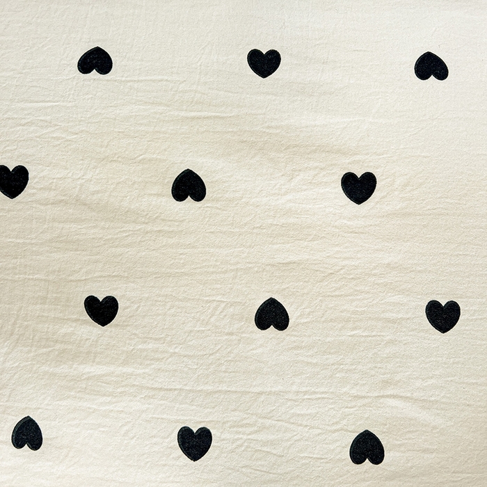 91家纺网 家纺一手货源 找家纺 艾橙 2025新款法式赫本风水洗棉印花雪纺花边单被套 心心相印