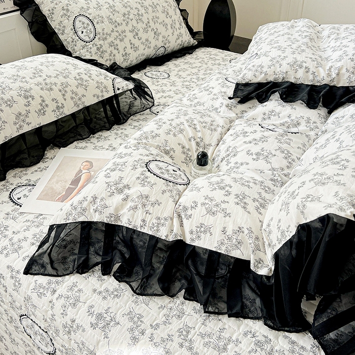 91家纺网 家纺一手货源 找家纺 艾橙 2025新款法式赫本风水洗棉印花雪纺花边单被套 澜音花香