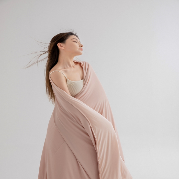 91家纺网 家纺一手货源 找家纺 兜米家居 2025新款亚朵同款夏季深睡被pro2夏凉被可机洗空调被透气被子 橘雾粉