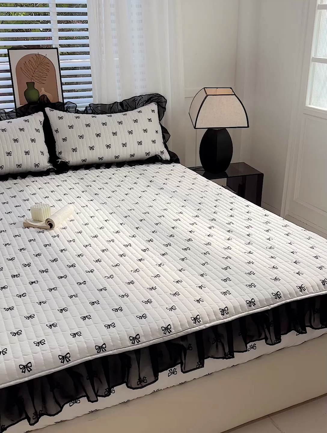 91家纺网 家纺一手货源 找家纺 艾橙家纺2025新款法式赫本风水洗棉印花雪纺花边单床笠 黑色蝴蝶结
