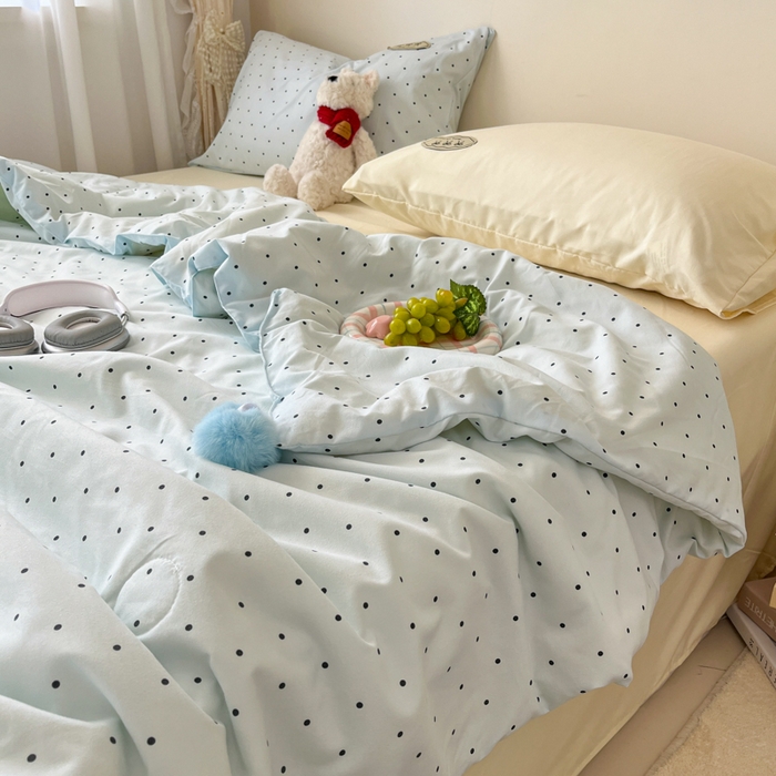 91家纺网 家纺一手货源 找家纺 （总）桃心家居 2025新款A类ins云柔水洗棉大豆织标蝴蝶结毛球少女单夏被夏被四件套系列