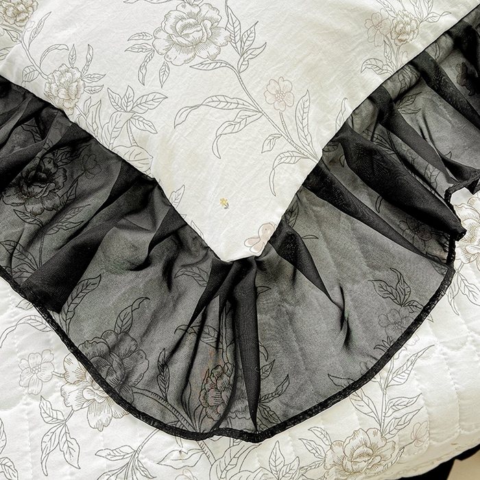 91家纺网 家纺一手货源 找家纺 艾橙 2025新款法式赫本风水洗棉印花雪纺花边单被套 素馨花恋