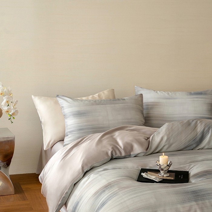 91家纺网 家纺一手货源 找家纺 咏绒家纺工厂店 2025新款60S奥地利兰精天丝数码印花暗合简约款系列四件套 卡西纳-紫