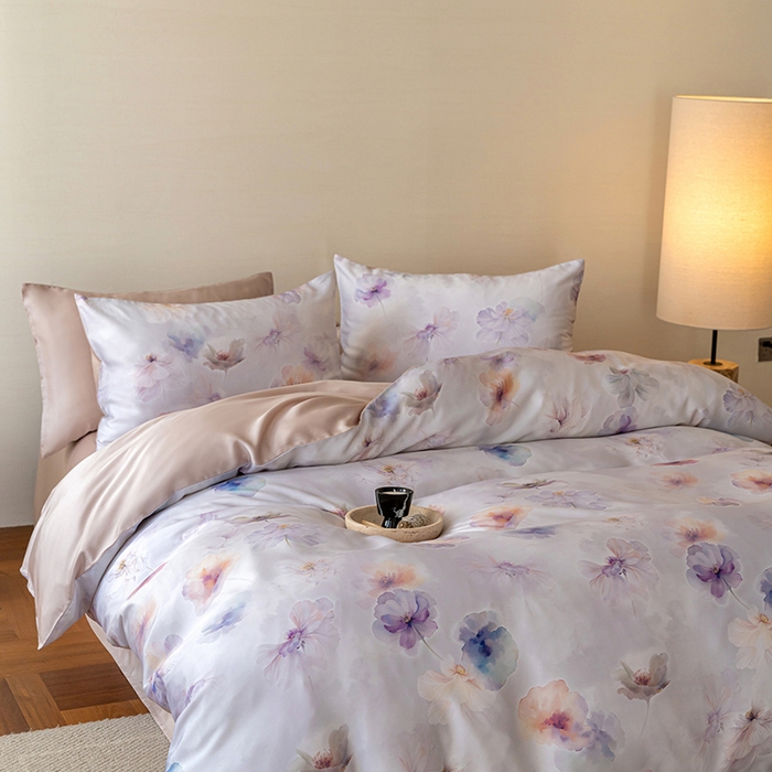 91家纺网 家纺一手货源 找家纺 咏绒家纺工厂店 2025新款60S奥地利兰精天丝数码印花暗合简约款系列四件套 夏芷-浅紫