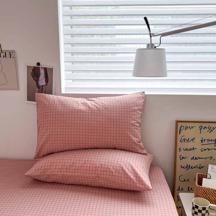 91家纺网 家纺一手货源 找家纺 2025新款水洗棉单床单 粉小方格