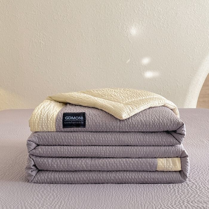 91家纺网 家纺一手货源 找家纺 宝士康家纺 2025新款10A抗菌泡泡棉大豆夏被 被子被芯 米黄+浅灰