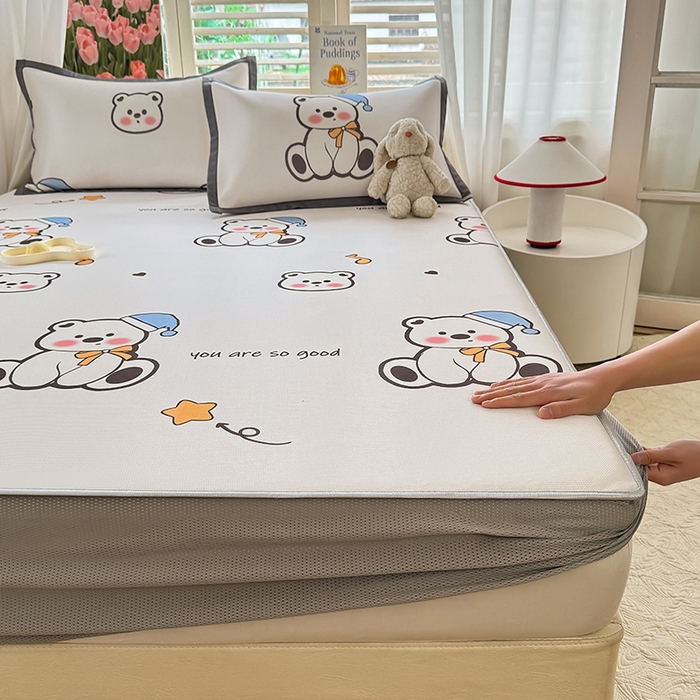 91家纺网 家纺一手货源 找家纺 518家纺 2025新款亲肤舒适A类碳光冰丝抗菌凉席【提供买家秀】席子【提供买家秀】-平铺款 嘟嘟熊