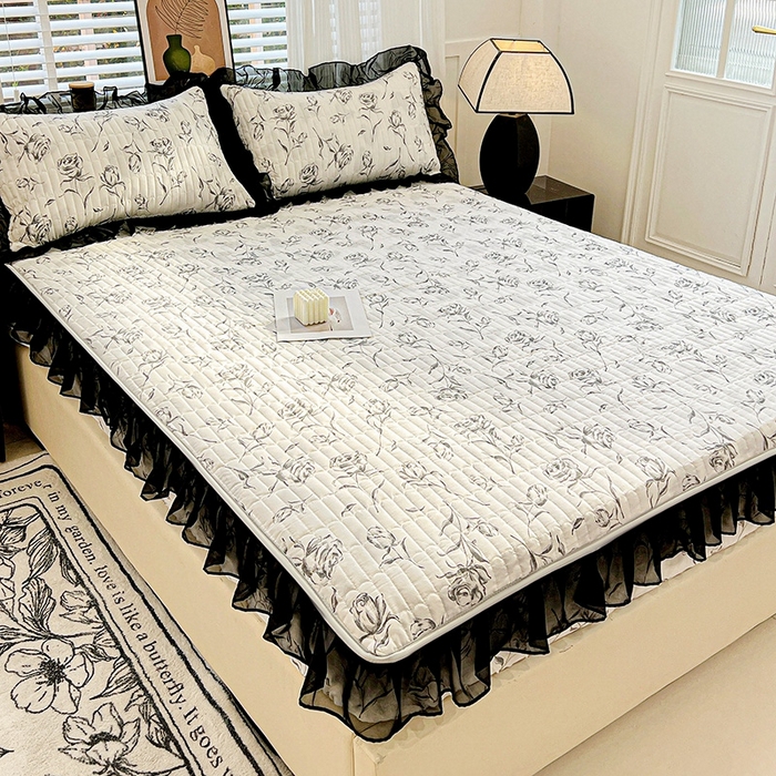 91家纺网 家纺一手货源 找家纺 艾橙家纺2025新款法式赫本风水洗棉印花雪纺花边单床笠 水墨玫瑰