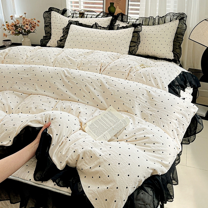 91家纺网 家纺一手货源 找家纺 艾橙家纺2025新款法式赫本风水洗棉印花雪纺花边单床笠 点点爱