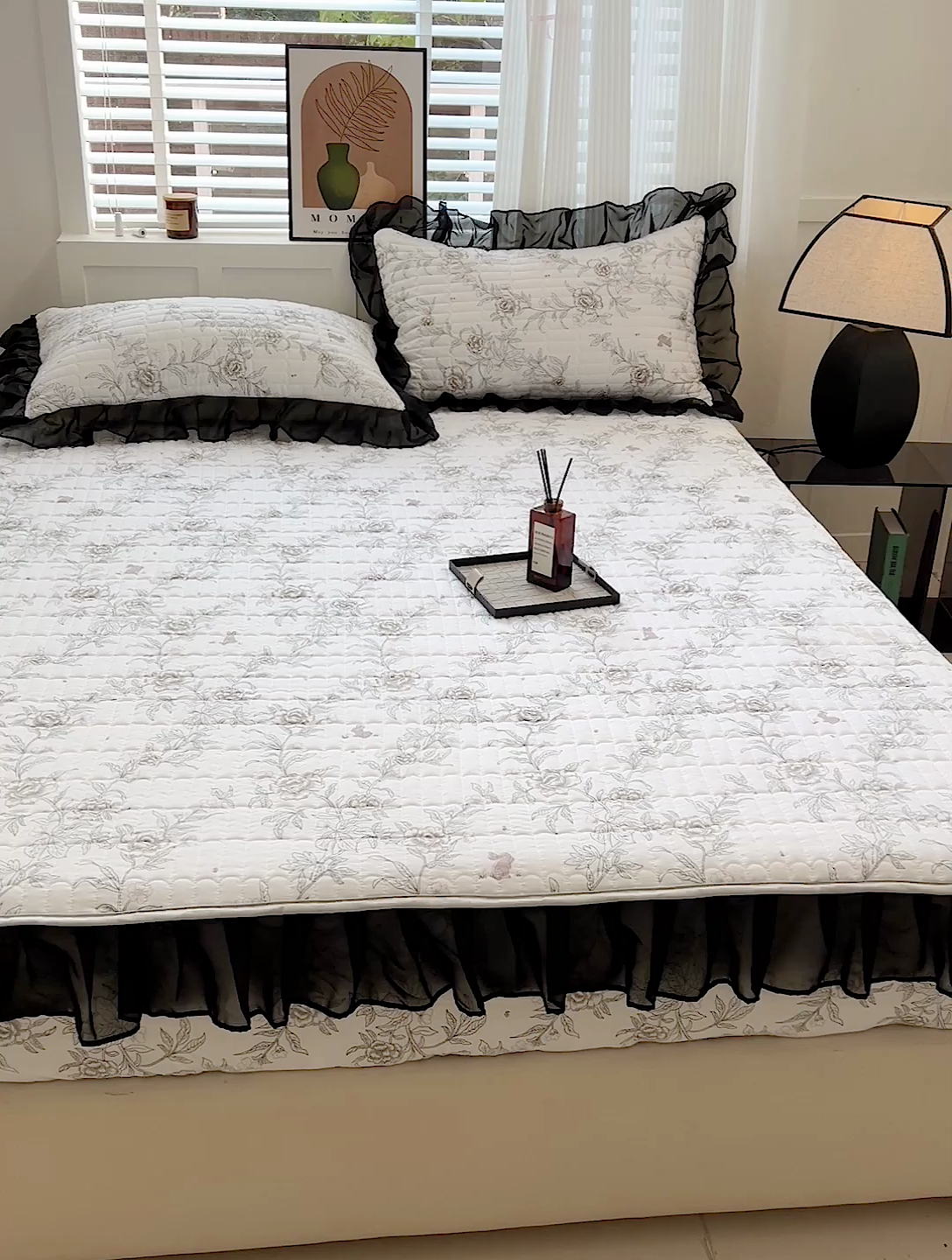 91家纺网 家纺一手货源 找家纺 艾橙家纺2025新款法式赫本风水洗棉印花雪纺花边单床笠 素馨花恋