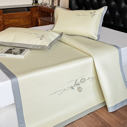 格真 2025新款A类中分子PE瞬间凉感刺绣冰藤席高端复合三明治加密软凉席可折叠空调席藤席 凉感冰腾-米黄