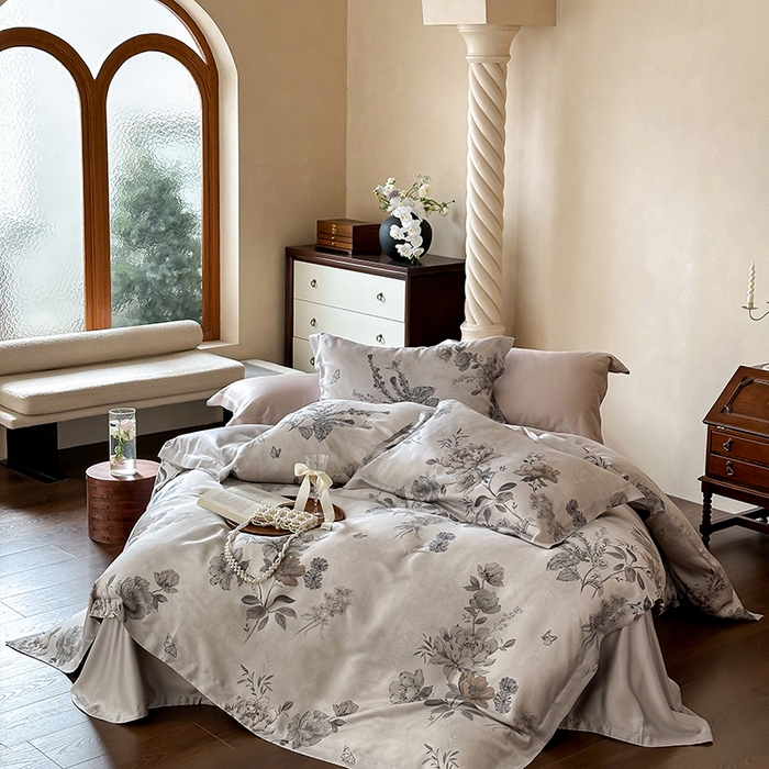 91家纺网 家纺一手货源 找家纺 2025新款60S奥地利兰精天丝数码印花宽边压线系列四件套 楠风-咖