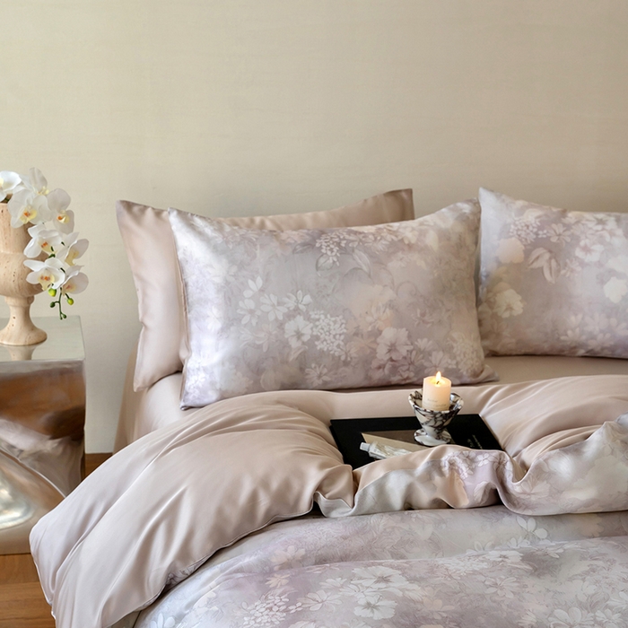 91家纺网 家纺一手货源 找家纺 咏绒家纺工厂店 2025新款60S奥地利兰精天丝数码印花暗合简约款系列四件套 知槿-紫