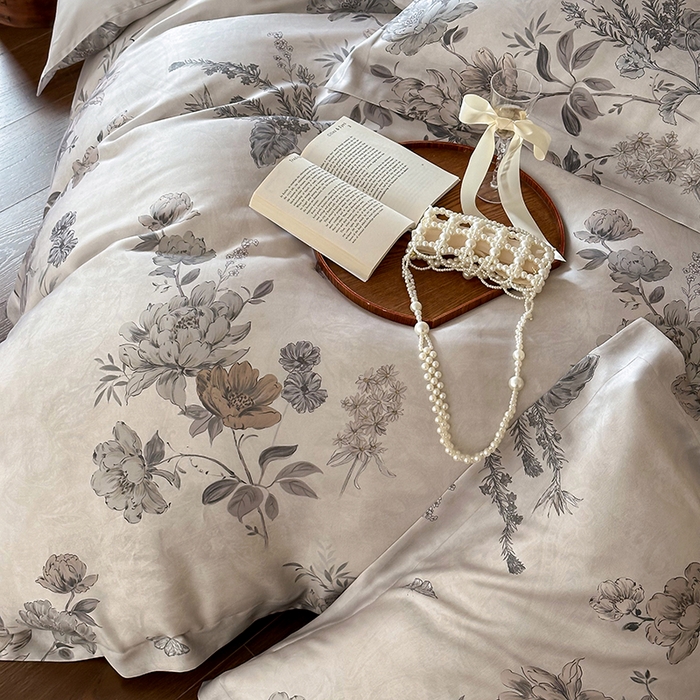 91家纺网 家纺一手货源 找家纺 2025新款60S奥地利兰精天丝数码印花宽边压线系列四件套 楠风-咖