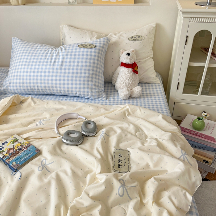 91家纺网 家纺一手货源 找家纺 桃心家居 2025新款A类ins云柔水洗棉大豆织标蝴蝶结毛球少女单夏被夏被四件套系列 清新梦蓝