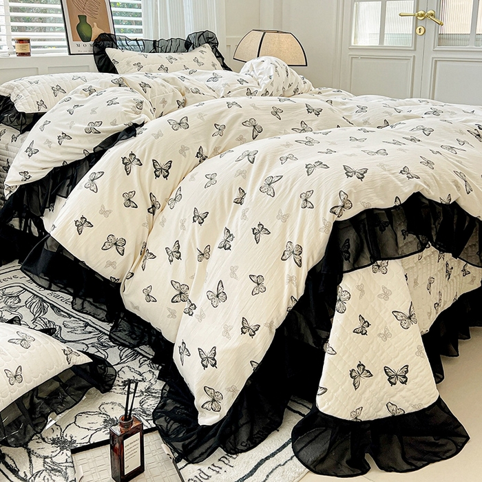 91家纺网 家纺一手货源 找家纺 艾橙 2025新款法式赫本风水洗棉印花雪纺花边单被套 蝴蝶印记