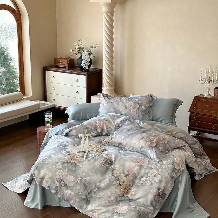 91家纺网 家纺一手货源 找家纺 2025新款60S奥地利兰精天丝数码印花宽边压线系列四件套 莫丽花园-灰