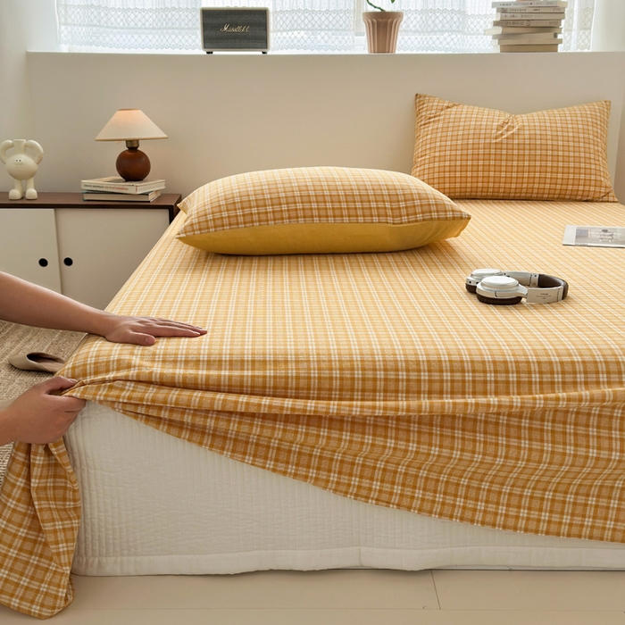 91家纺网 家纺一手货源 找家纺 2025新款水洗棉单床单 简约格黄